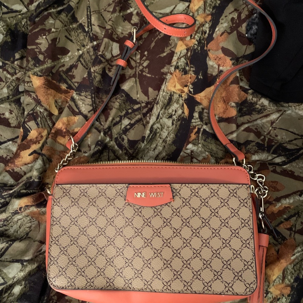 Nine West tan and orange purse